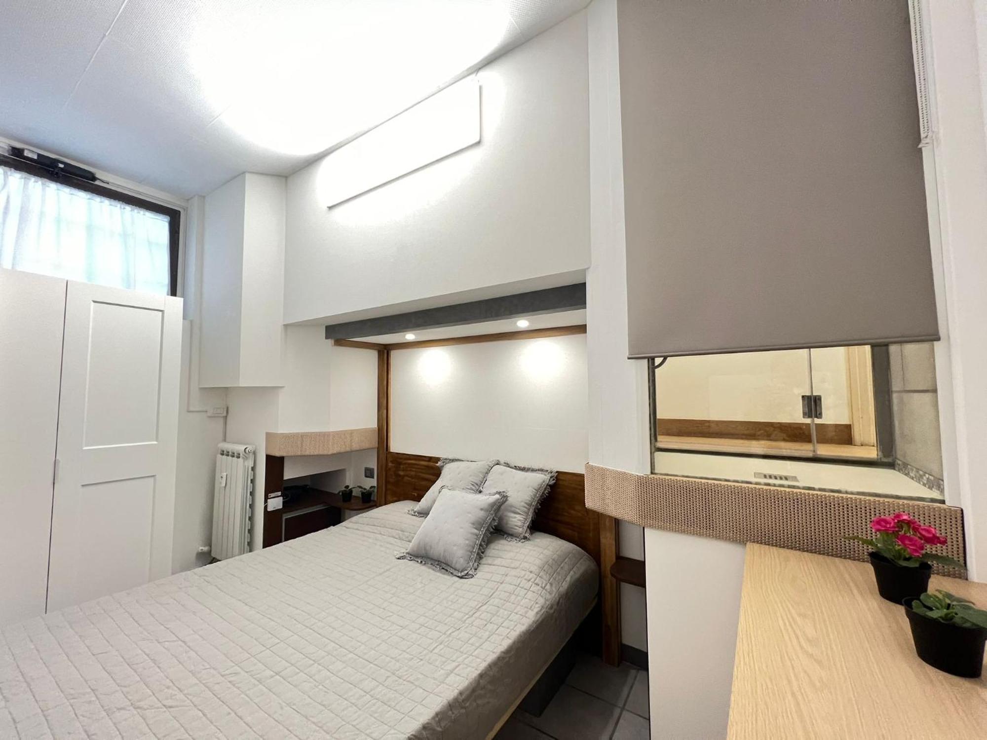 "R&P Apartment", Short Term Stay, Elegant Design, Bisceglie Metro Station, Easy For San Siro And Fiera Milano, Free Parking Zewnętrze zdjęcie