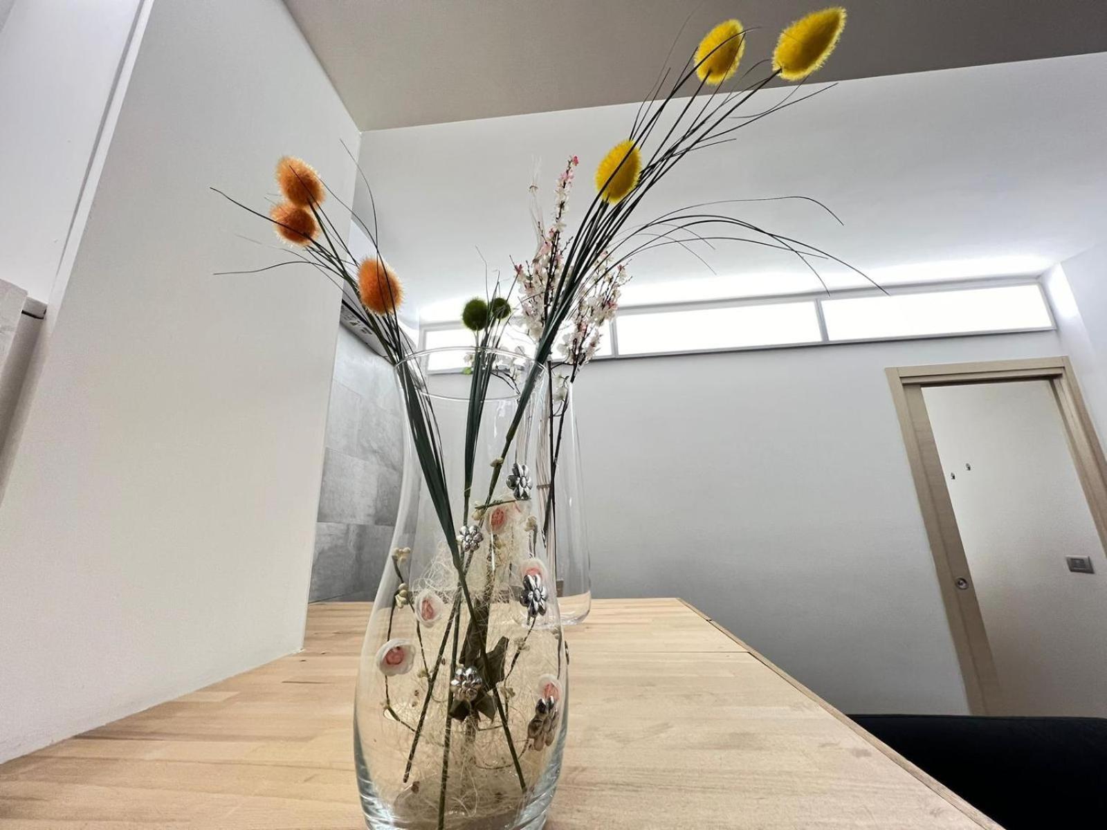 "R&P Apartment", Short Term Stay, Elegant Design, Bisceglie Metro Station, Easy For San Siro And Fiera Milano, Free Parking Zewnętrze zdjęcie