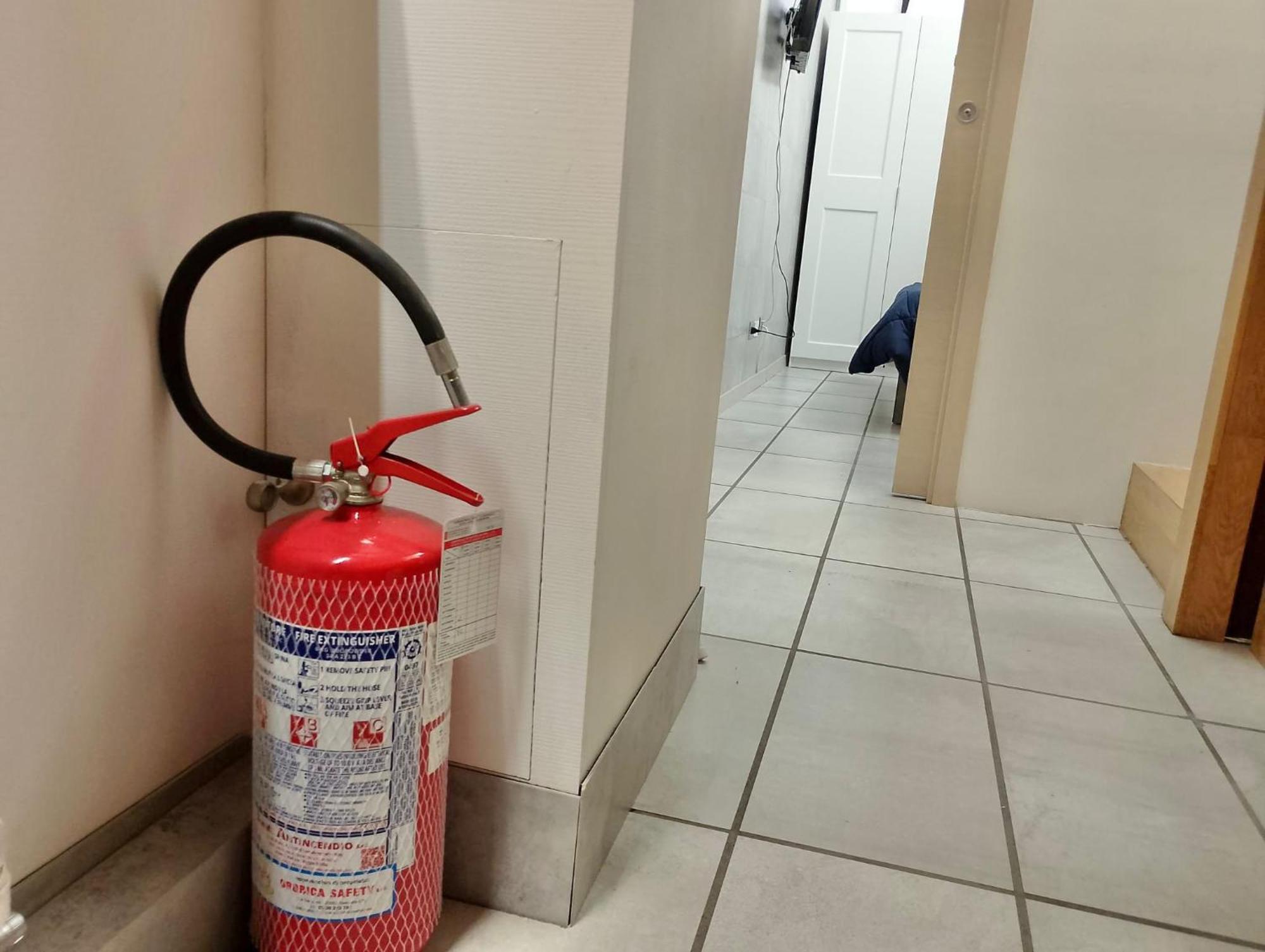 "R&P Apartment", Short Term Stay, Elegant Design, Bisceglie Metro Station, Easy For San Siro And Fiera Milano, Free Parking Zewnętrze zdjęcie